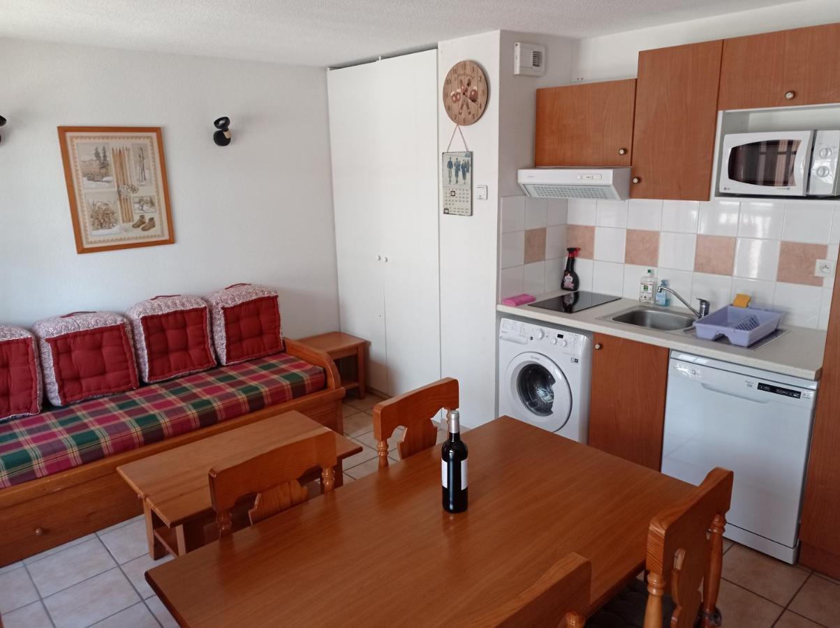 Agreable Appartement Avec Balcon Dans Residence Calme โกเตอเรต์ ภายนอก รูปภาพ